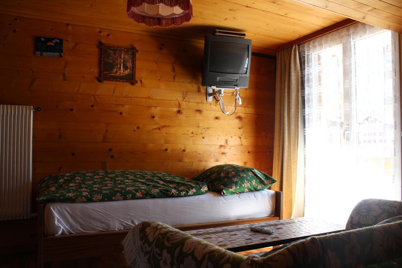 Haus Weideli, Dammstrasse 7 Villa Saas-Grund Luaran gambar
